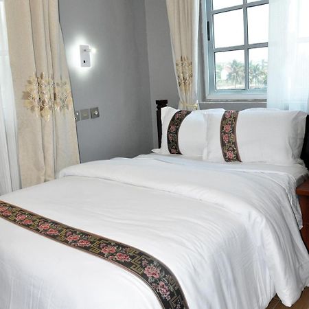 Ocean6 Hotel Kokrobite Ngoại thất bức ảnh