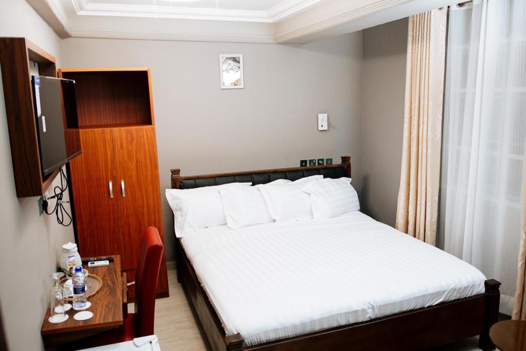 Ocean6 Hotel Kokrobite Ngoại thất bức ảnh