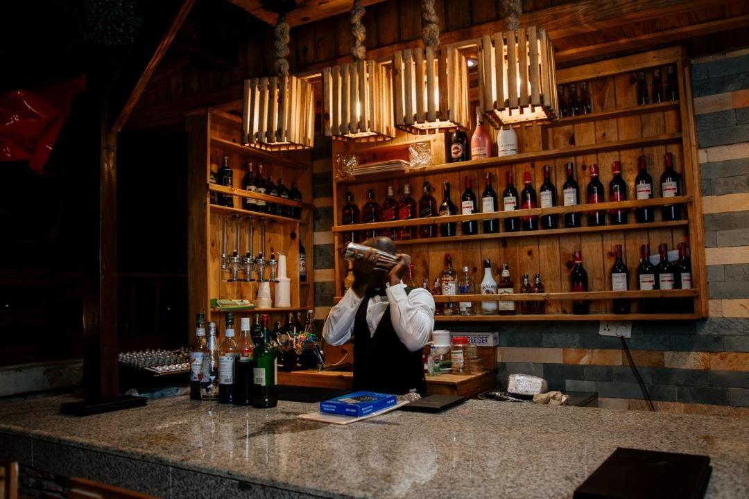 Ocean6 Hotel Kokrobite Ngoại thất bức ảnh