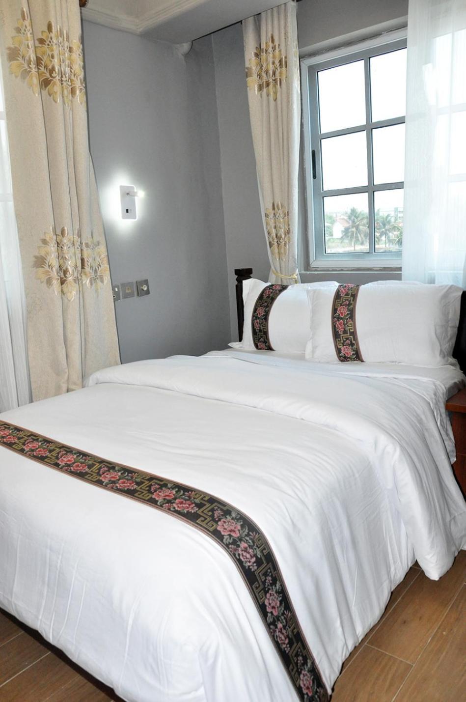 Ocean6 Hotel Kokrobite Ngoại thất bức ảnh